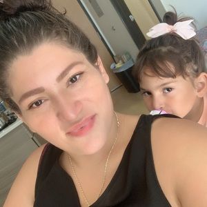 Meet your Posher, Delia